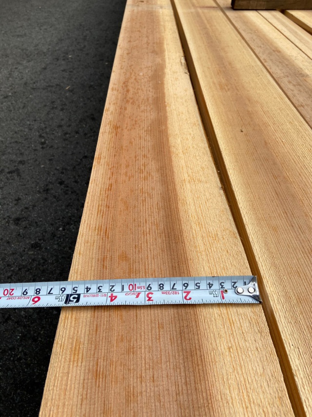 吉野杉（ヨシノスギ）　無垢材