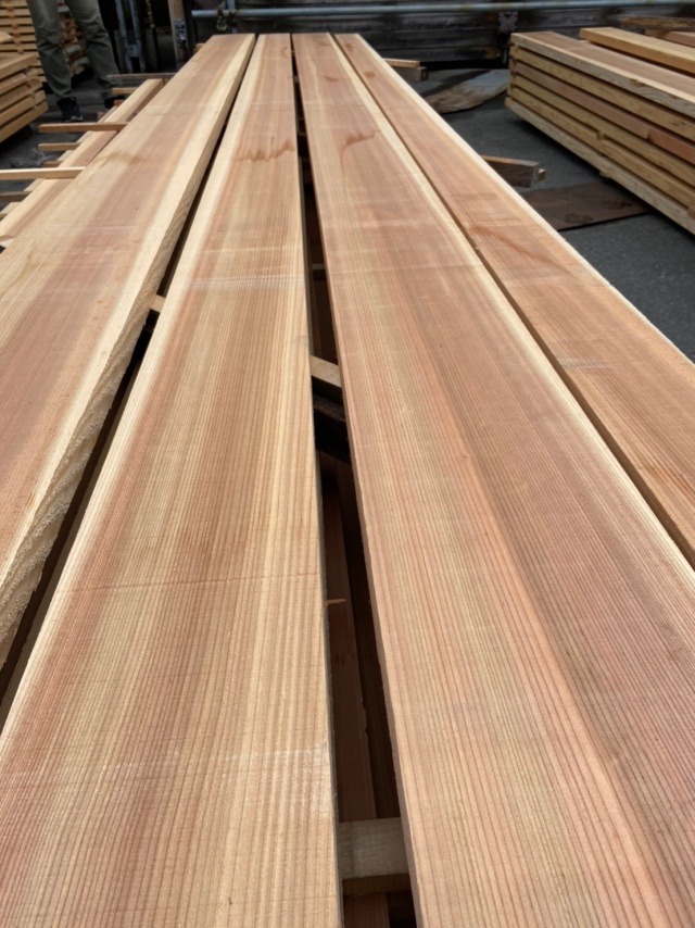 吉野杉（ヨシノスギ）　無垢材