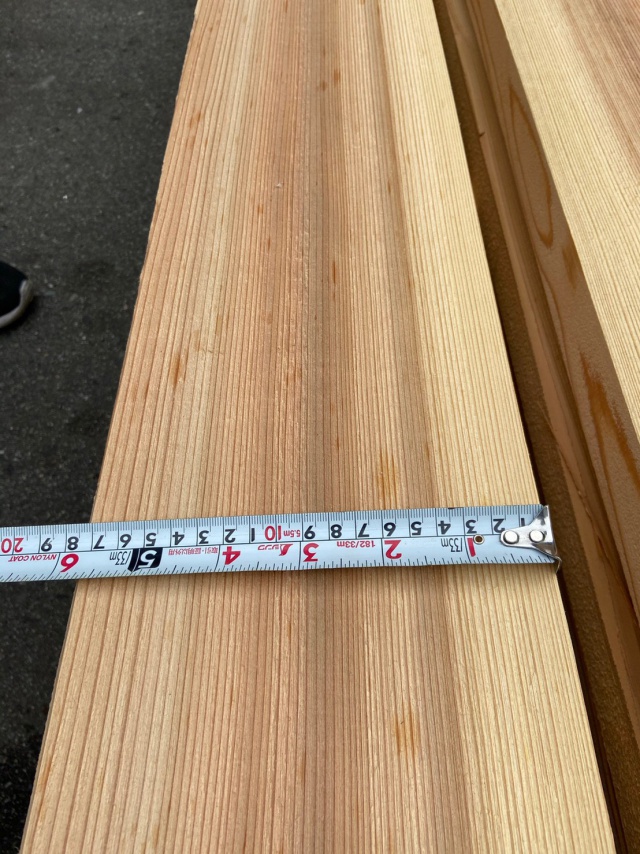 吉野杉（ヨシノスギ）　無垢材