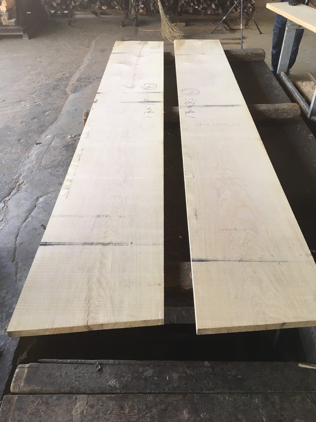 楢（ナラ）　無垢材