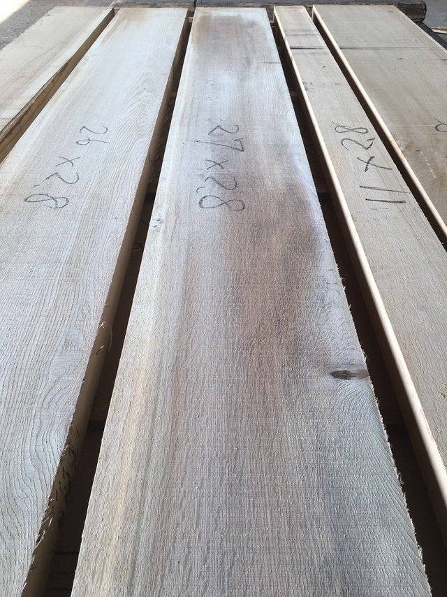 楢（ナラ）　無垢材