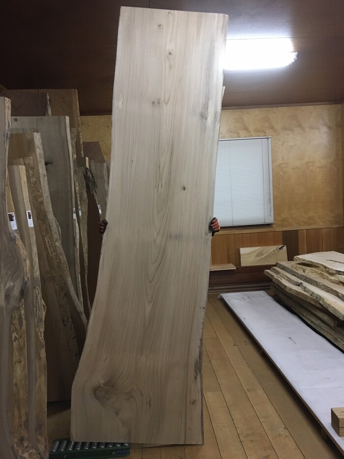 楡（ニレ）　一枚板