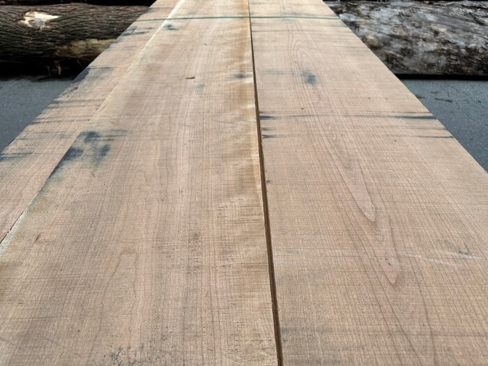 チェリー　無垢材