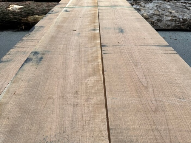 チェリー　無垢材