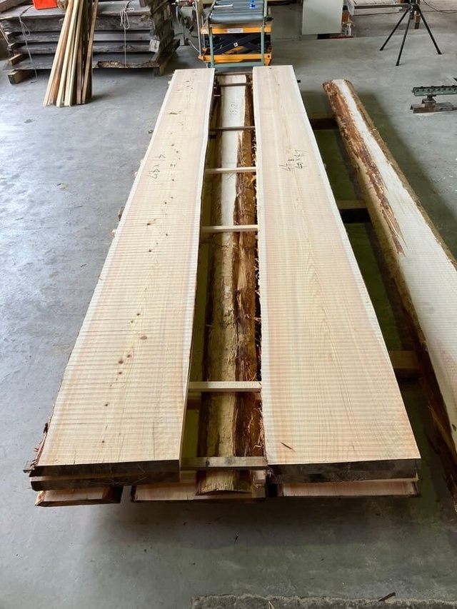 檜（ヒノキ）　無垢材