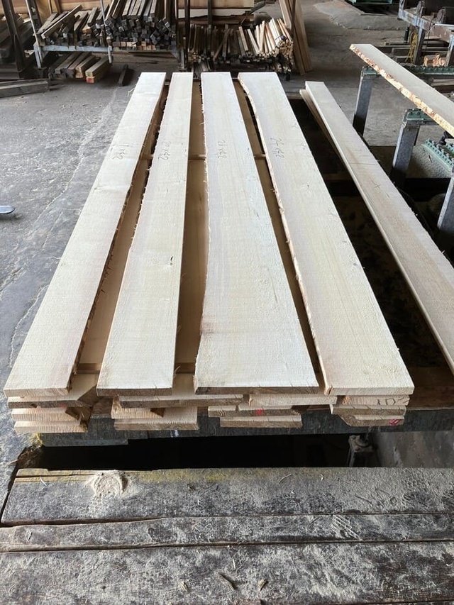 ホワイトスプルース　無垢材