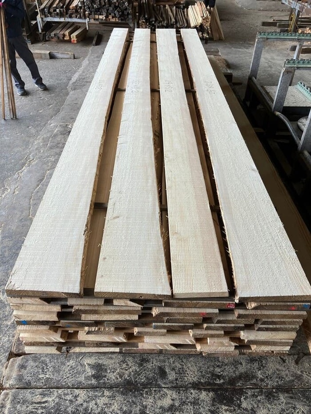 ホワイトスプルース　無垢材