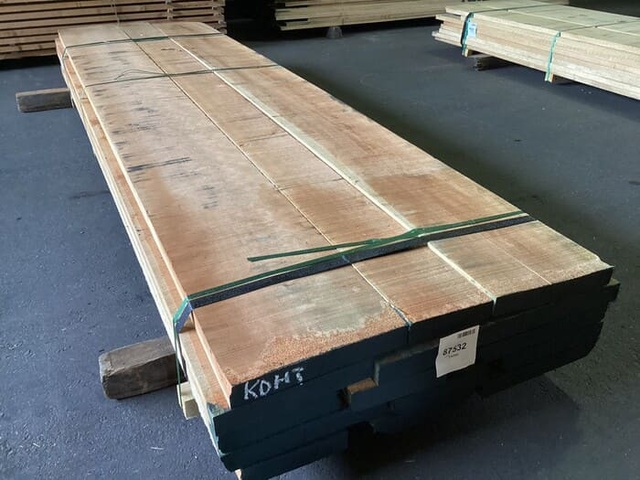 チェリー　無垢材