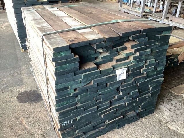 ウォールナット　無垢材