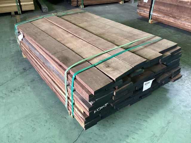 ウォールナット　無垢材