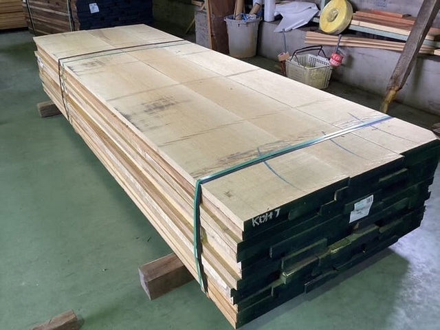 バスウッド　無垢材