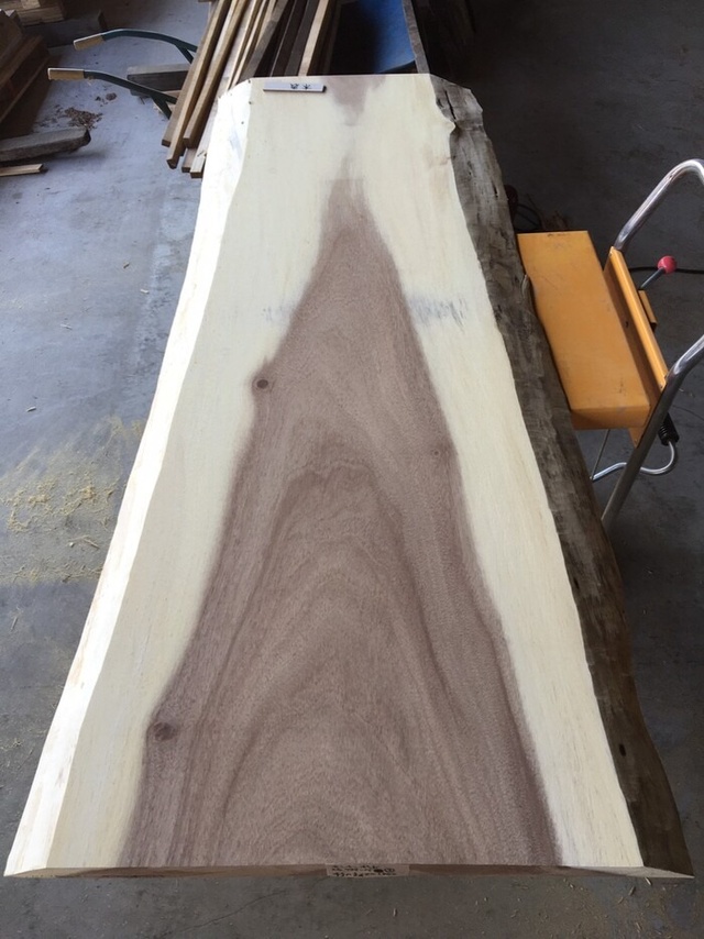 モンキーポッド　一枚板