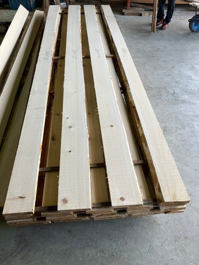 檜（ヒノキ）　無垢材