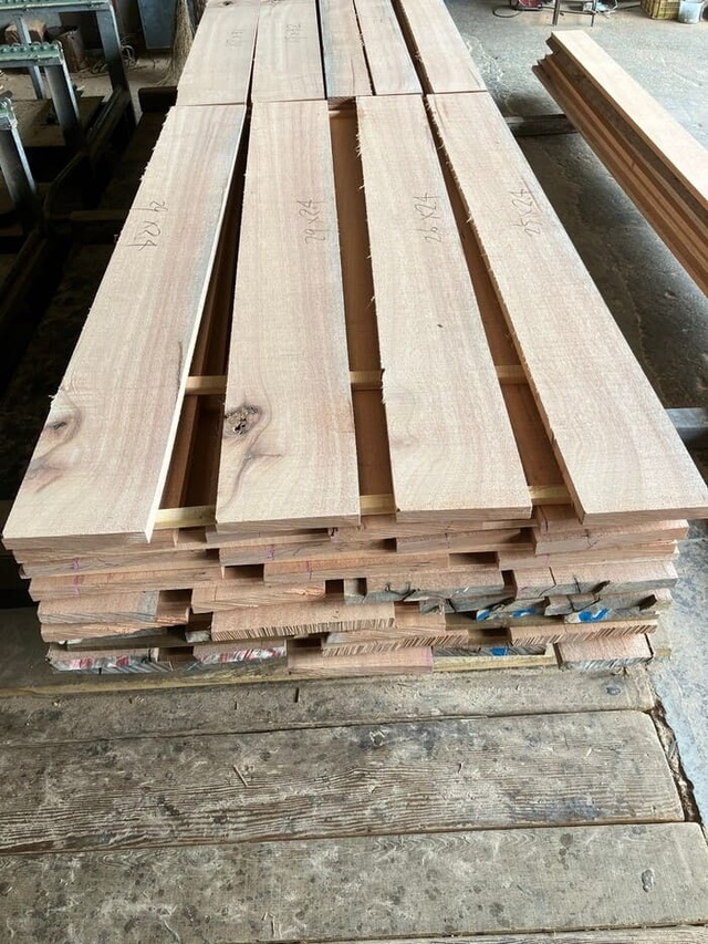 レッドセラヤ　無垢材