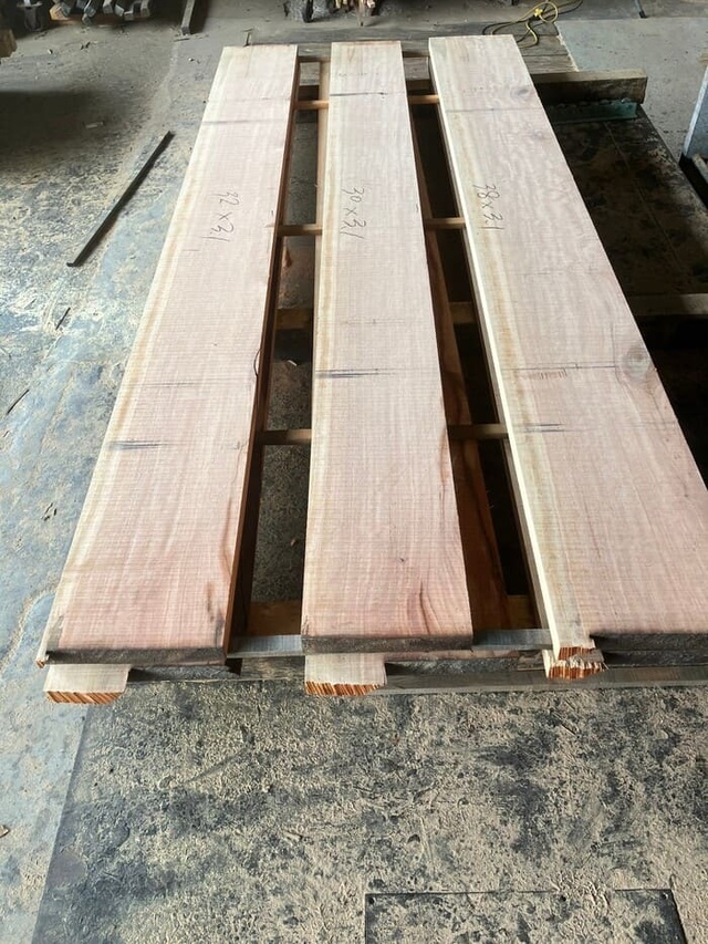 ペンシルシダー　無垢材