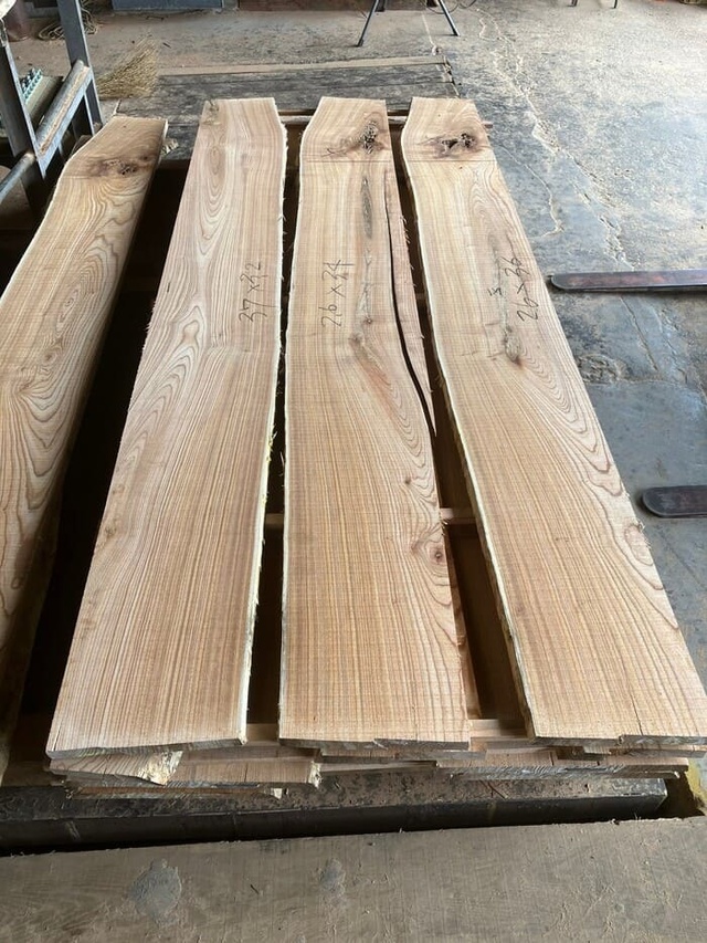 栴檀　センダン　無垢材