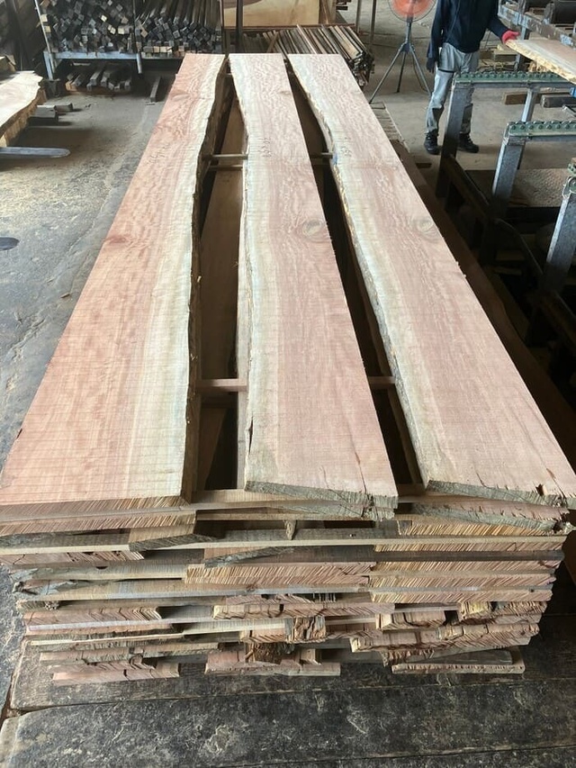 ペンシルシダー　無垢材