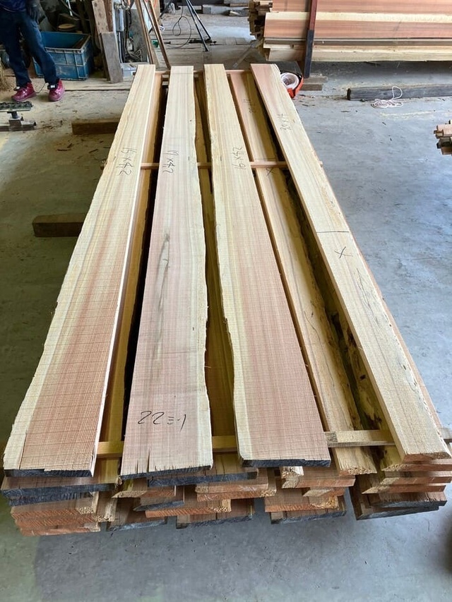 杉　スギ　無垢材