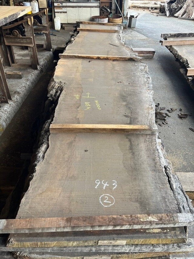 ブビンガ　一枚板