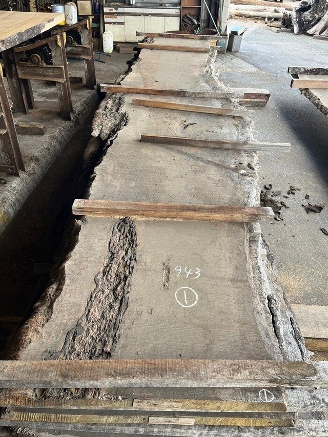 ブビンガ　一枚板