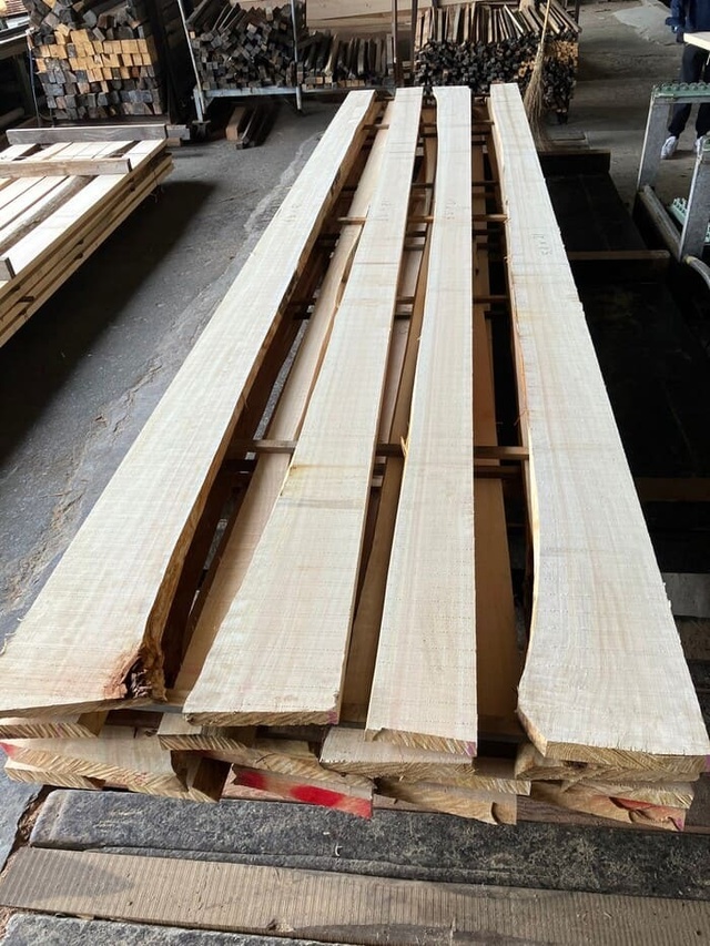 檜（ヒノキ）　無垢材