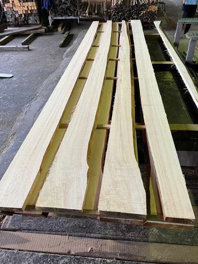 檜（ヒノキ）　無垢材