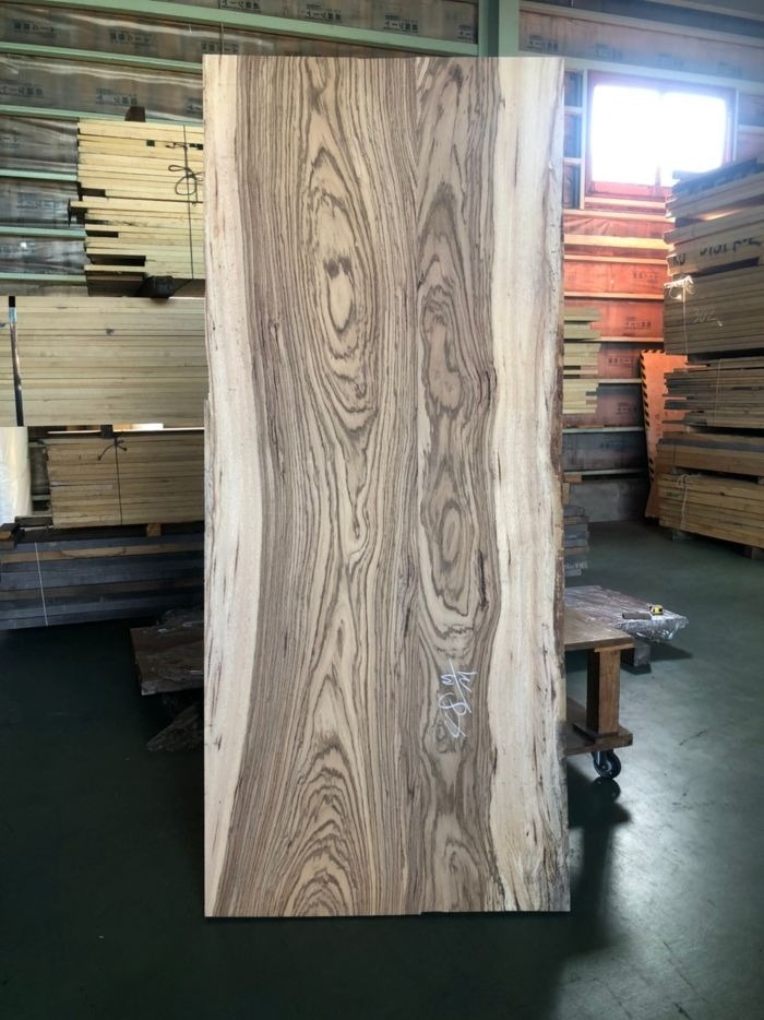 ゼブラノ一枚板　テーブル