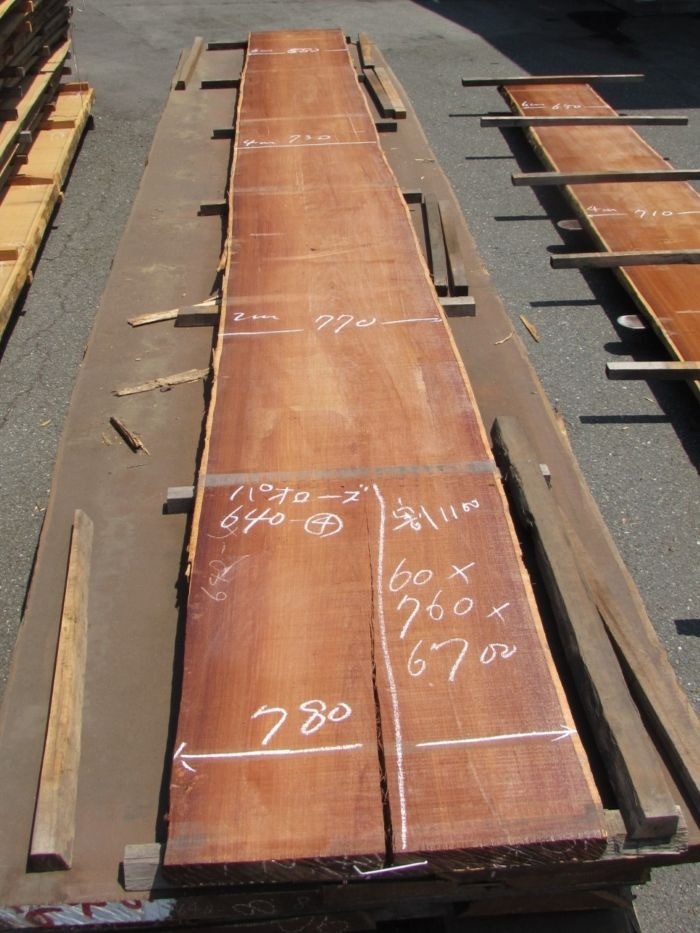 パオローズ一枚板　カウンター