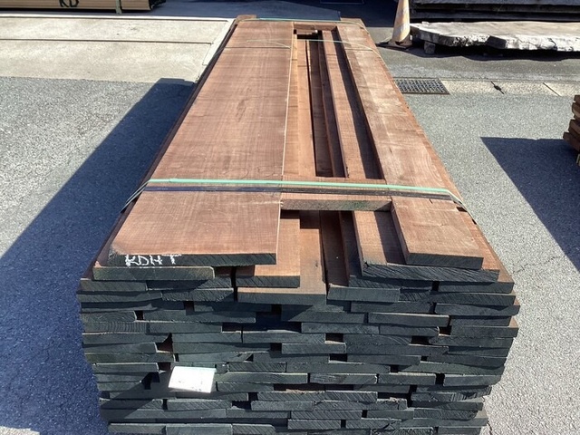 ウォールナット　無垢材