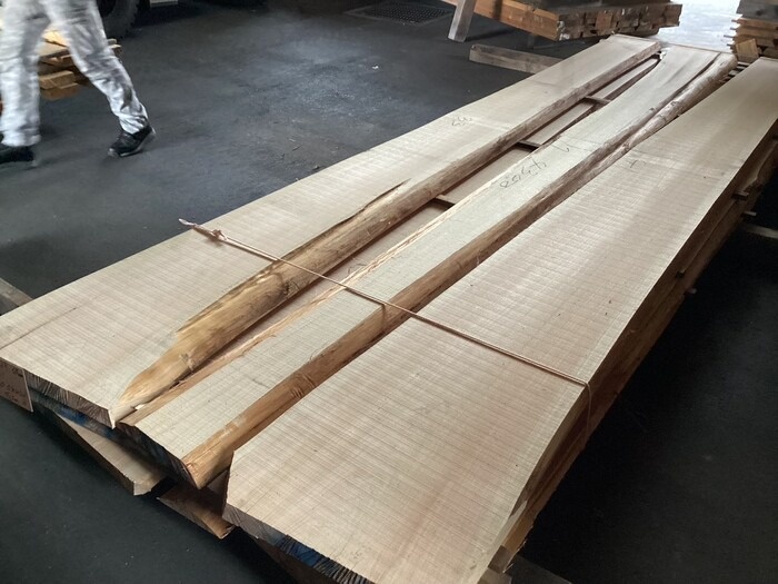 檜（ヒノキ）　無垢材