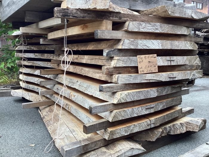 栴檀（センダン）　無垢材