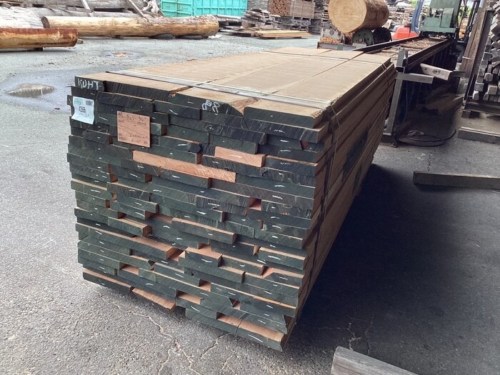 チェリー　無垢材