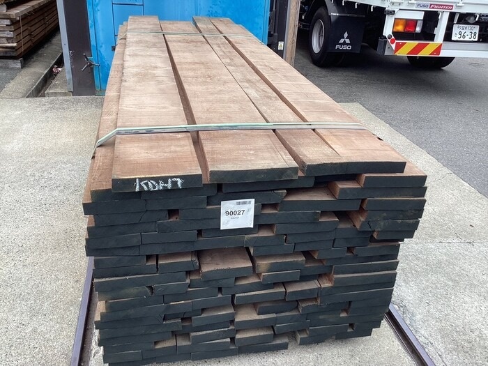 ウォールナット　無垢材