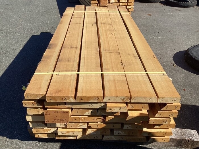 東濃檜（トウノウヒノキ）　無垢材