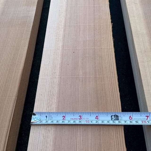 吉野杉（ヨシノスギ）　無垢材