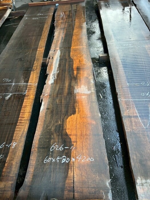 黒檀（コクタン）　一枚板