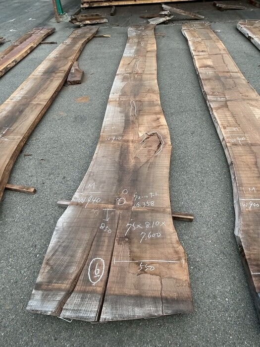 ウォールナット　一枚板