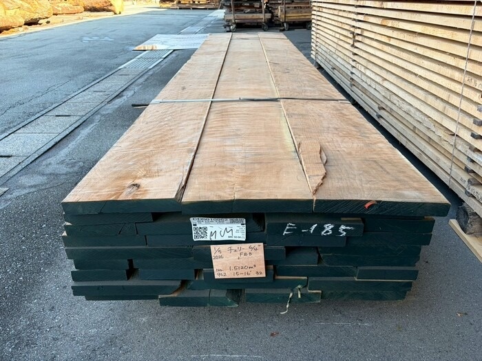 チェリー　無垢材