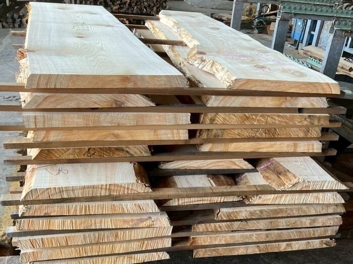 檜（ヒノキ）　無垢材