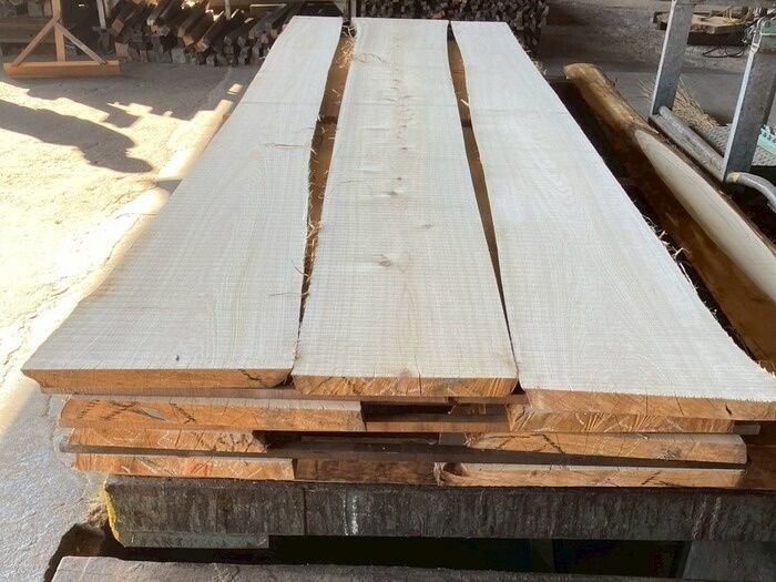 檜（ヒノキ）　無垢材