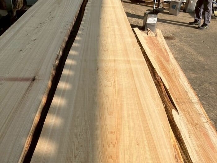 檜（ヒノキ）　無垢材